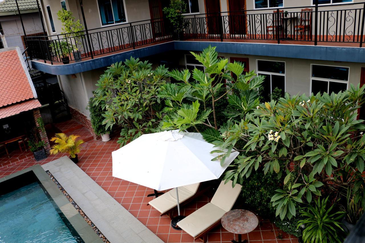 Corner9 Bassac Boutique Hotel Phnom Penh Exterior foto