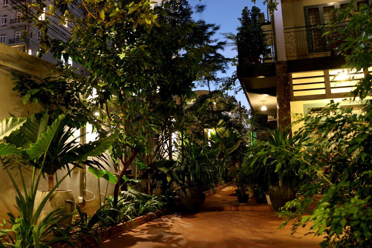 Corner9 Bassac Boutique Hotel Phnom Penh Exterior foto